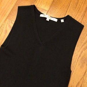 Max Studio V-neck Top
